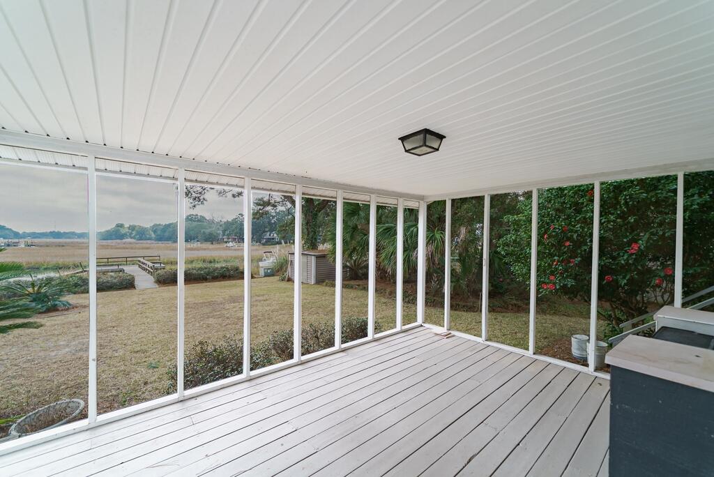 147 Oyster Point Row Charleston, SC 29412 - Photo 11 of 17 138 (5)