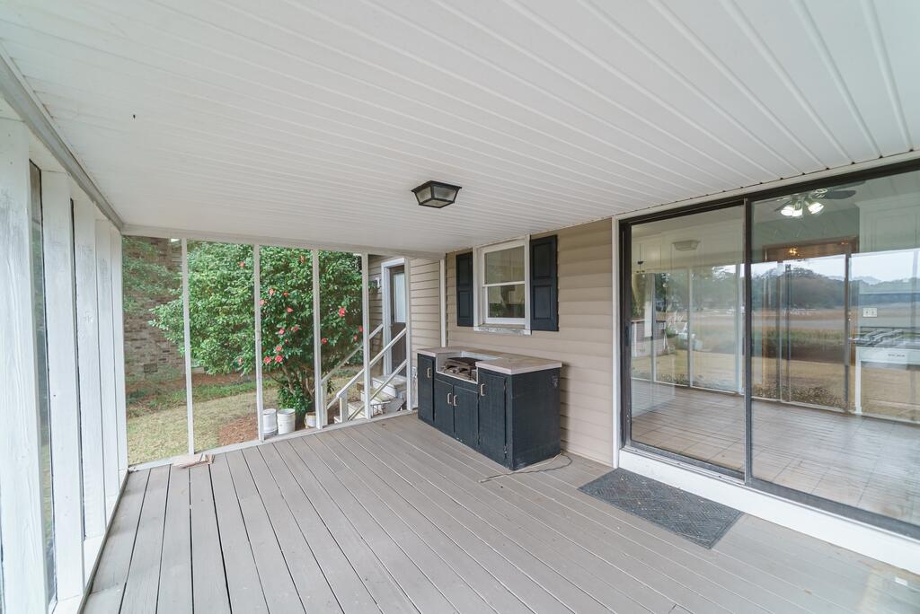 147 Oyster Point Row Charleston, SC 29412 - Photo 13 of 17 139 (4)