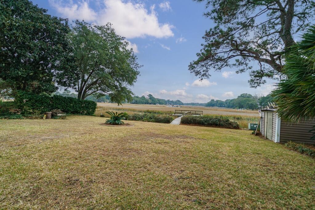 147 Oyster Point Row Charleston, SC 29412 - Photo 16 of 17 10 (8)