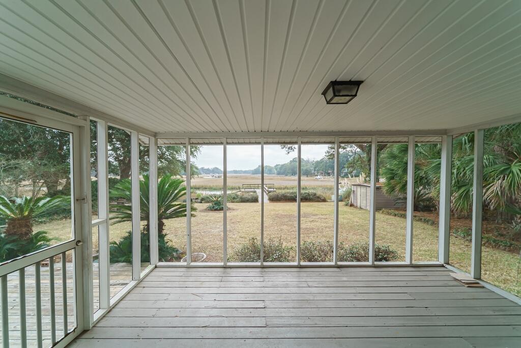 147 Oyster Point Row Charleston, SC 29412 - Photo 10 of 17 137 (4)