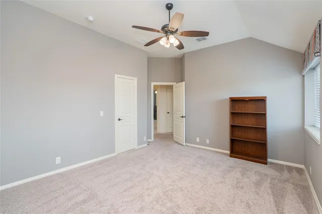 $3,500 | 205 Oakcrest Drive, Justin, TX 76247