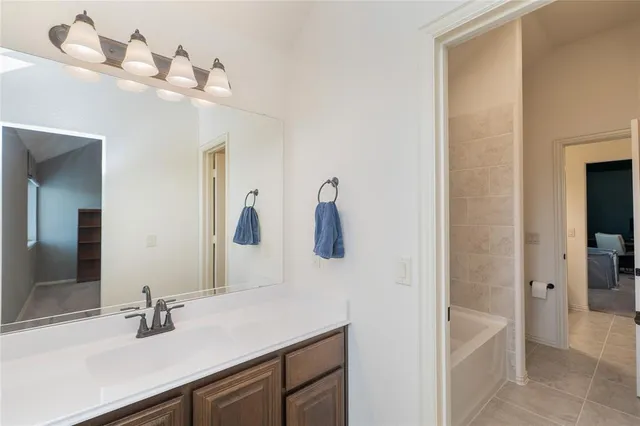 $3,500 | 205 Oakcrest Drive, Justin, TX 76247