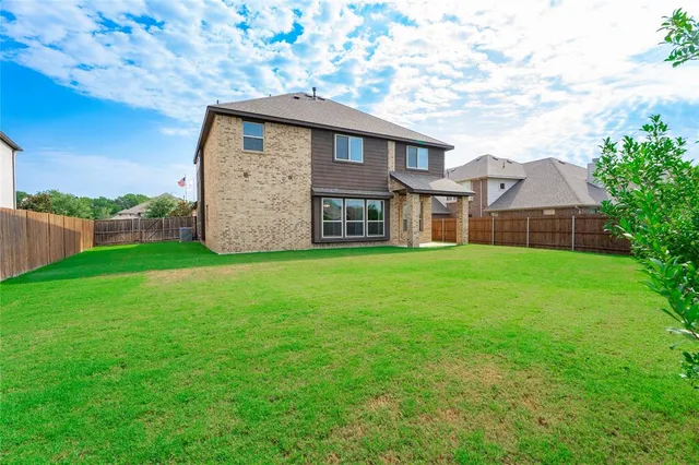 $3,500 | 205 Oakcrest Drive, Justin, TX 76247