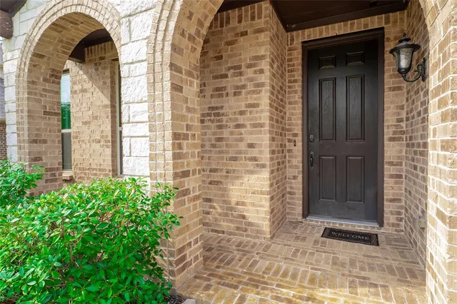 $3,500 | 205 Oakcrest Drive, Justin, TX 76247