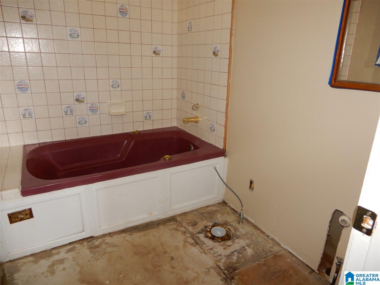 275 Terra Lane Talladega, AL 35160 - Photo 8 of 11