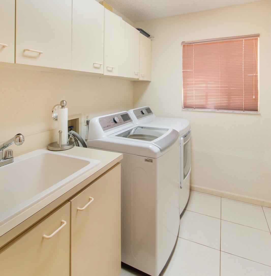 23102 L'Ermitage Circle Boca Raton, FL 33433 - Photo 17 of 34 SPACIOUS LAUNDRY ROOM