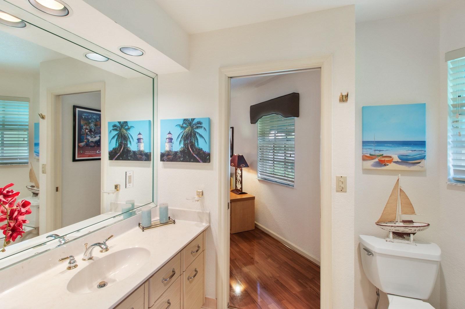 23102 L'Ermitage Circle Boca Raton, FL 33433 - Photo 27 of 34 BATHROOM