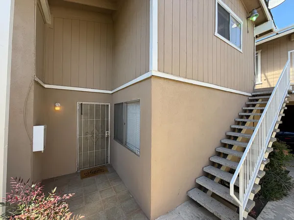 $899,950 | 571 West Ashlan Avenue, Clovis, CA 93612