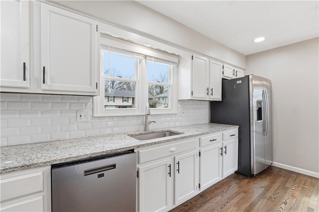 1202 Southwest Walnut Street Lee's Summit, MO 64081 - Photo 12 of 42