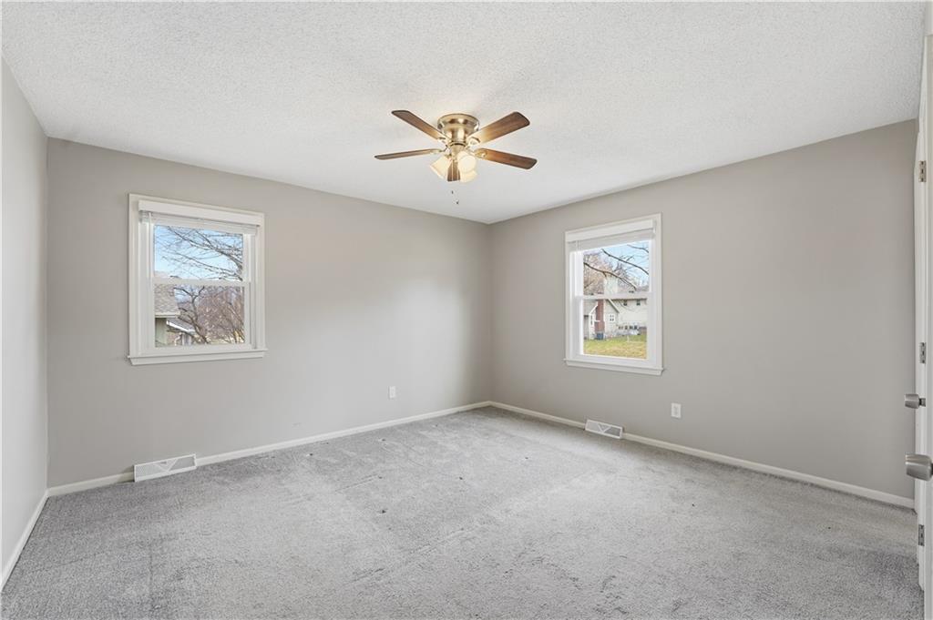 1202 Southwest Walnut Street Lee's Summit, MO 64081 - Photo 22 of 42