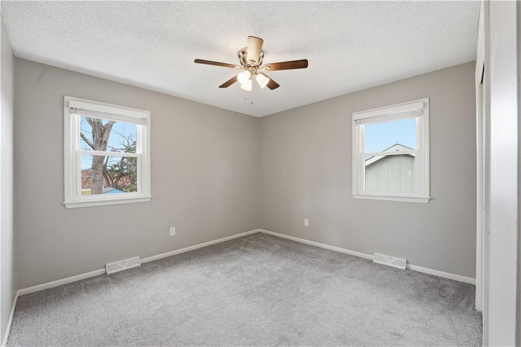 1202 Southwest Walnut Street Lee's Summit, MO 64081 - Photo 26 of 42