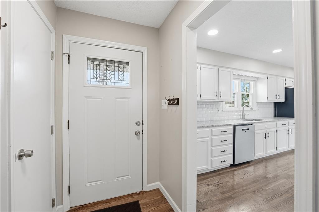 1202 Southwest Walnut Street Lee's Summit, MO 64081 - Photo 7 of 42