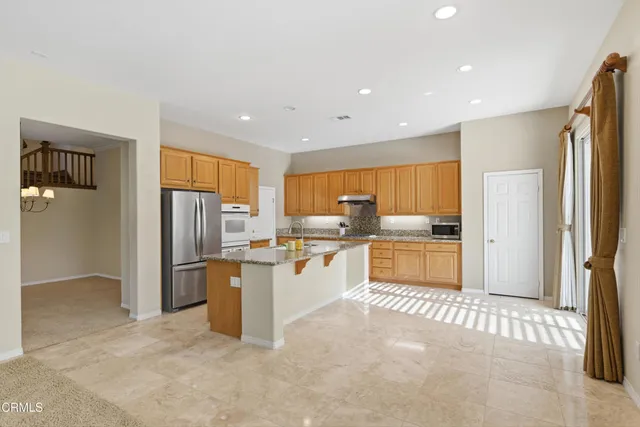 $1,225,000 | 1758 Via Pajaro, Camarillo, CA 93012