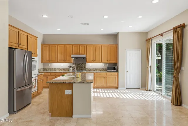 $1,225,000 | 1758 Via Pajaro, Camarillo, CA 93012