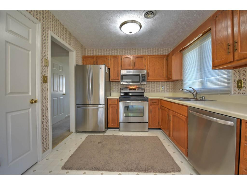 3539 Netherland Inn Road, Unit 19 Kingsport, TN 37660 - Photo 8 of 24 Photo 8