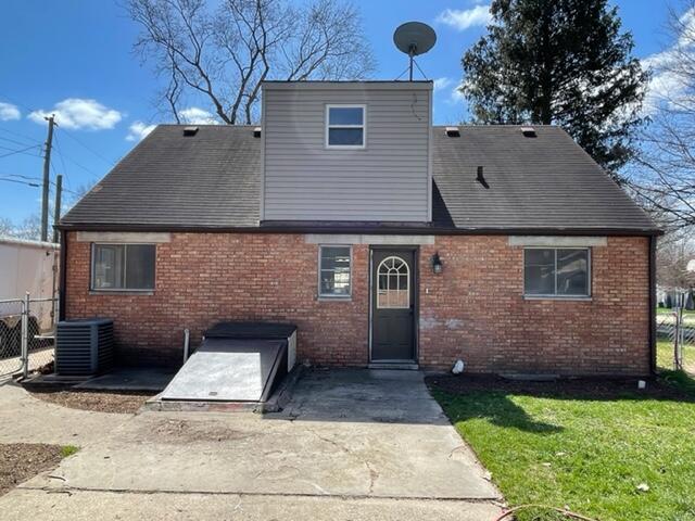 239 Ontario Road Niles, MI 49120 - Photo 5 of 35 Outside 4