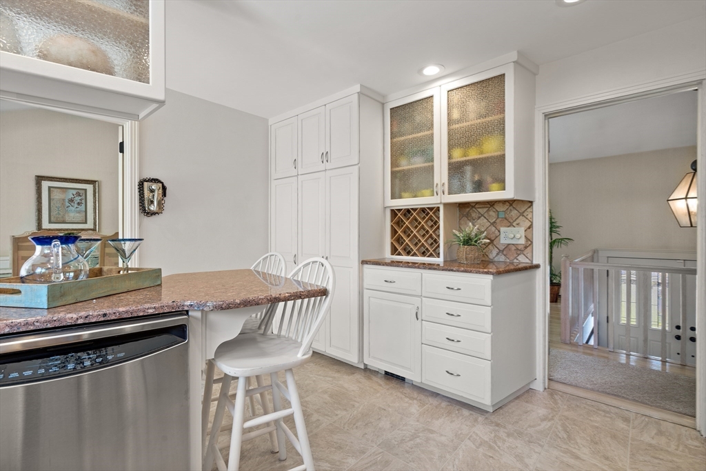 4 Gerald Road Marblehead, MA 01945 - Photo 13 of 42
