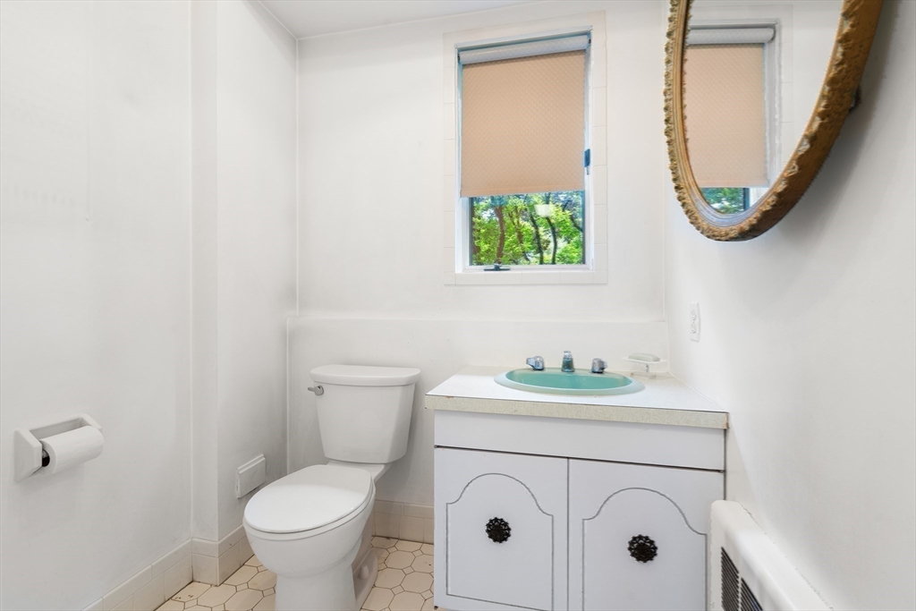 4 Gerald Road Marblehead, MA 01945 - Photo 33 of 42