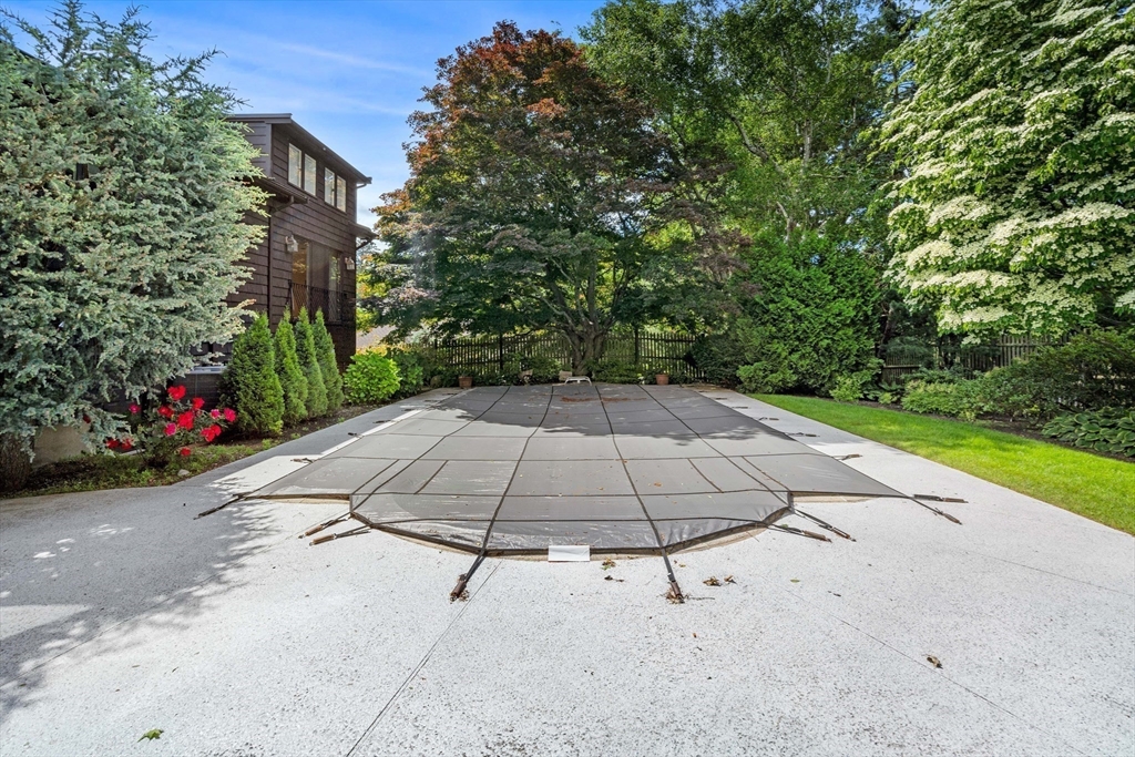 4 Gerald Road Marblehead, MA 01945 - Photo 37 of 42
