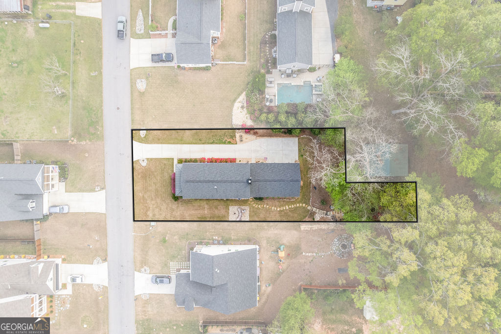 99 Middle Street Senoia, GA 30276 - Photo 7 of 45