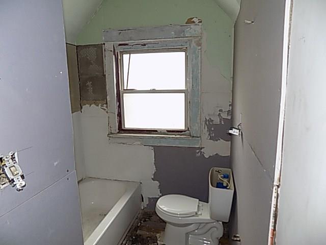 212 Rustic Avenue Pittsburgh, PA 15210 - Photo 9 of 25 Gallery Image 9