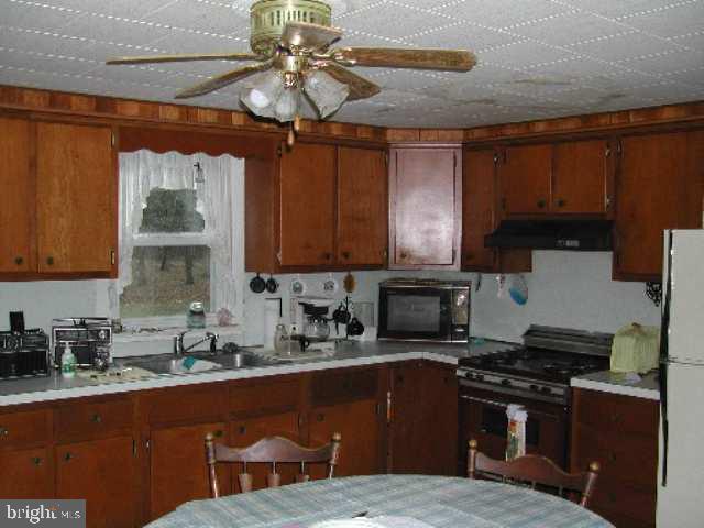 198 Park Road Herndon, PA 17830 - Photo 3 of 6 Gallery Image 3