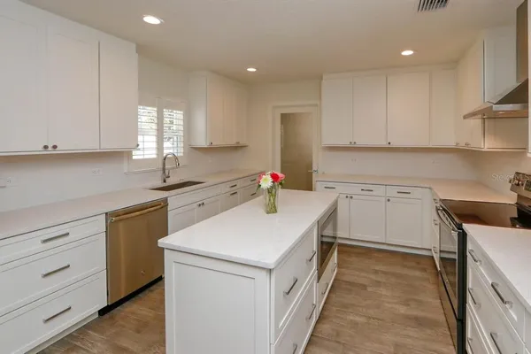 $4,990 | 4307 West Roland Street, Tampa, FL 33609