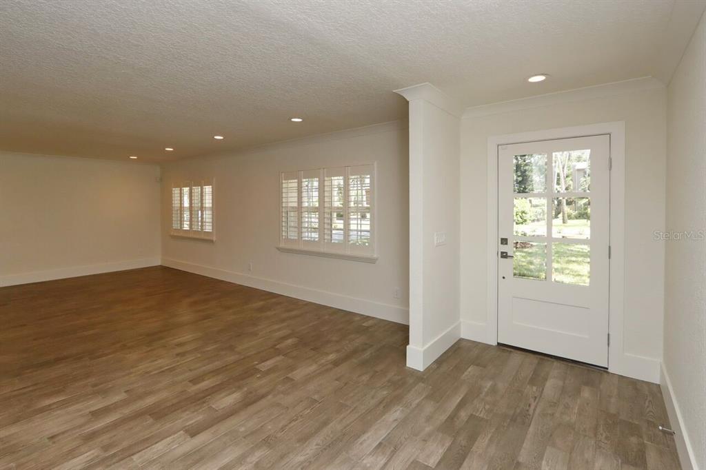 4307 West Roland Street Tampa, FL 33609 - Photo 2 of 26