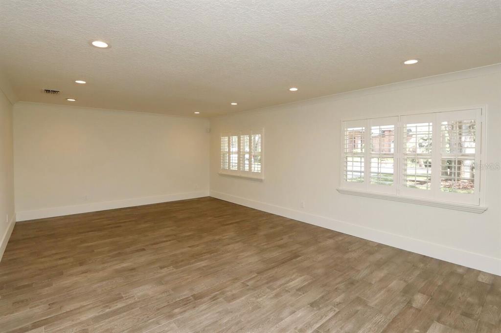 4307 West Roland Street Tampa, FL 33609 - Photo 3 of 26