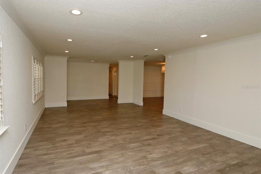 4307 West Roland Street Tampa, FL 33609 - Photo 5 of 26