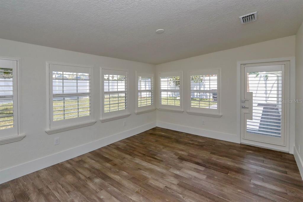 4307 West Roland Street Tampa, FL 33609 - Photo 10 of 26