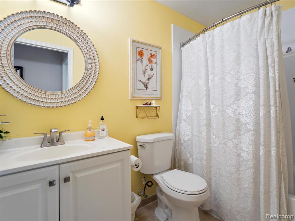 13463 Forest Ridge Boulevard Sterling Heights, MI 48313 - Photo 15 of 23