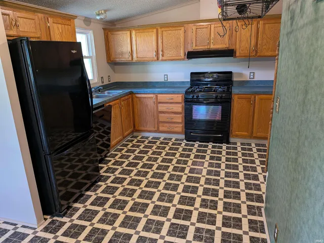 $295,000 | 4330 South Rivercrest, Winamac, IN 46996