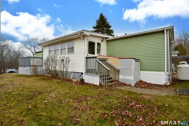 $139,900 | 3 Stonewood Terrace, Vernon, CT 06066