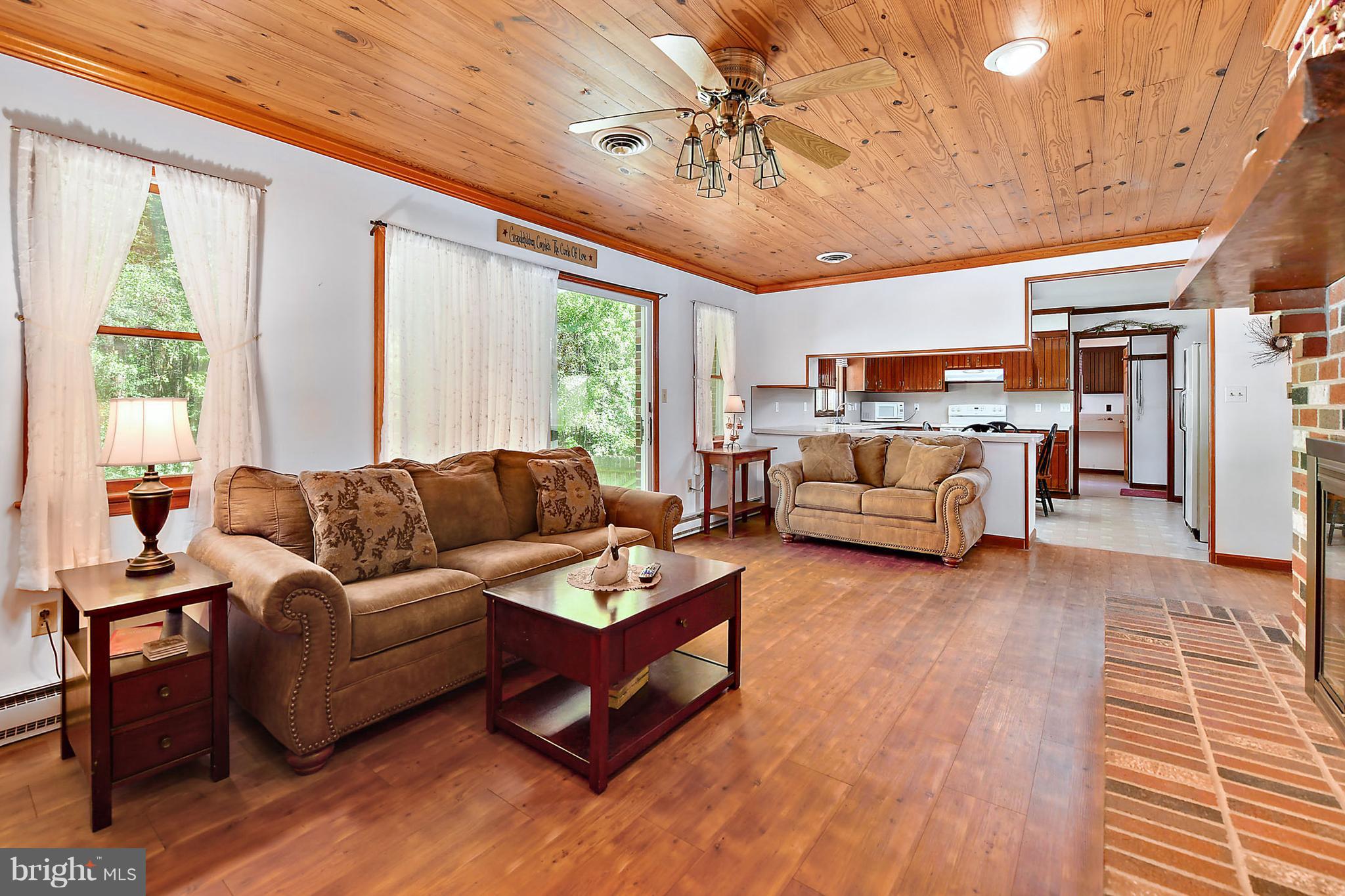 9108 Ebenezer Road Whaleyville, MD 21872 - Photo 3 of 32 Family Room
