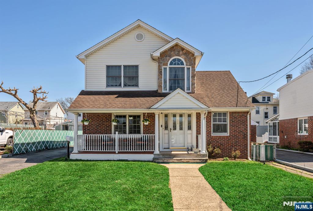 28 William Street Rochelle Park, NJ 07662 - Photo 1 of 31