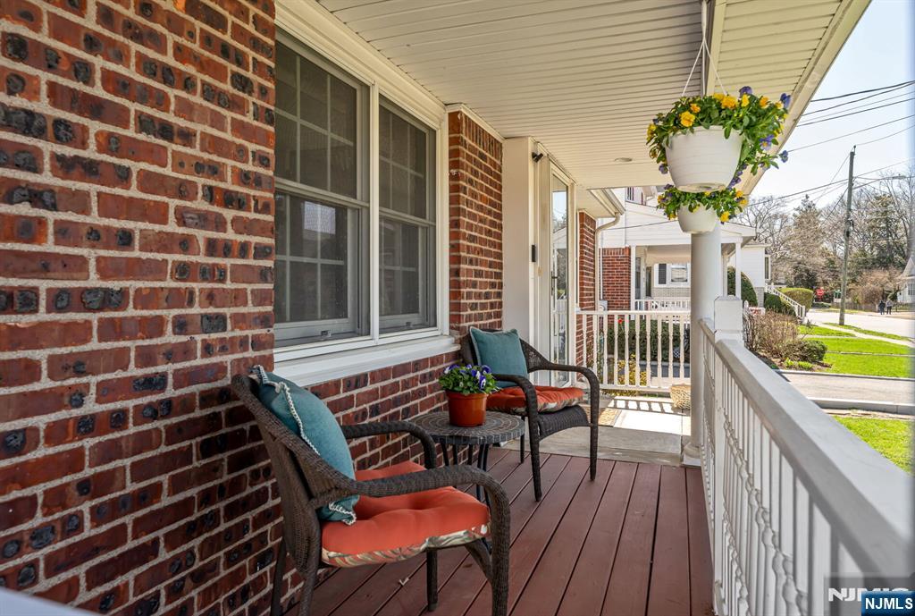 28 William Street Rochelle Park, NJ 07662 - Photo 2 of 31