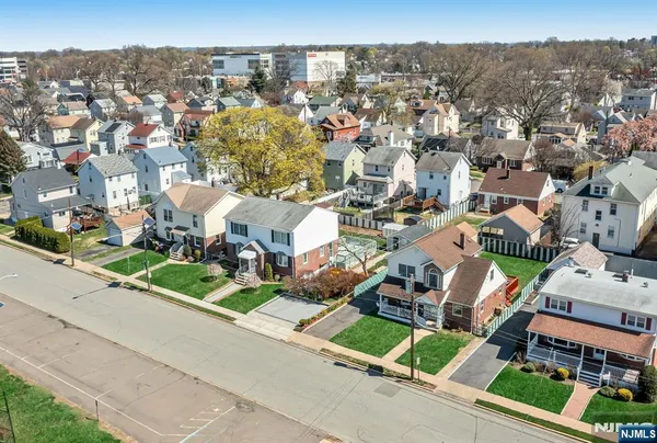 $679,000 | 28 William Street, Rochelle Park, NJ 07662
