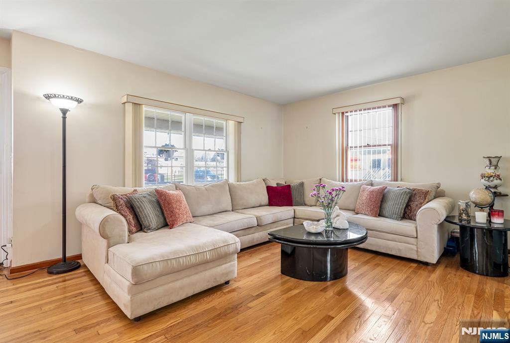 28 William Street Rochelle Park, NJ 07662 - Photo 5 of 31