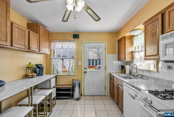 $679,000 | 28 William Street, Rochelle Park, NJ 07662