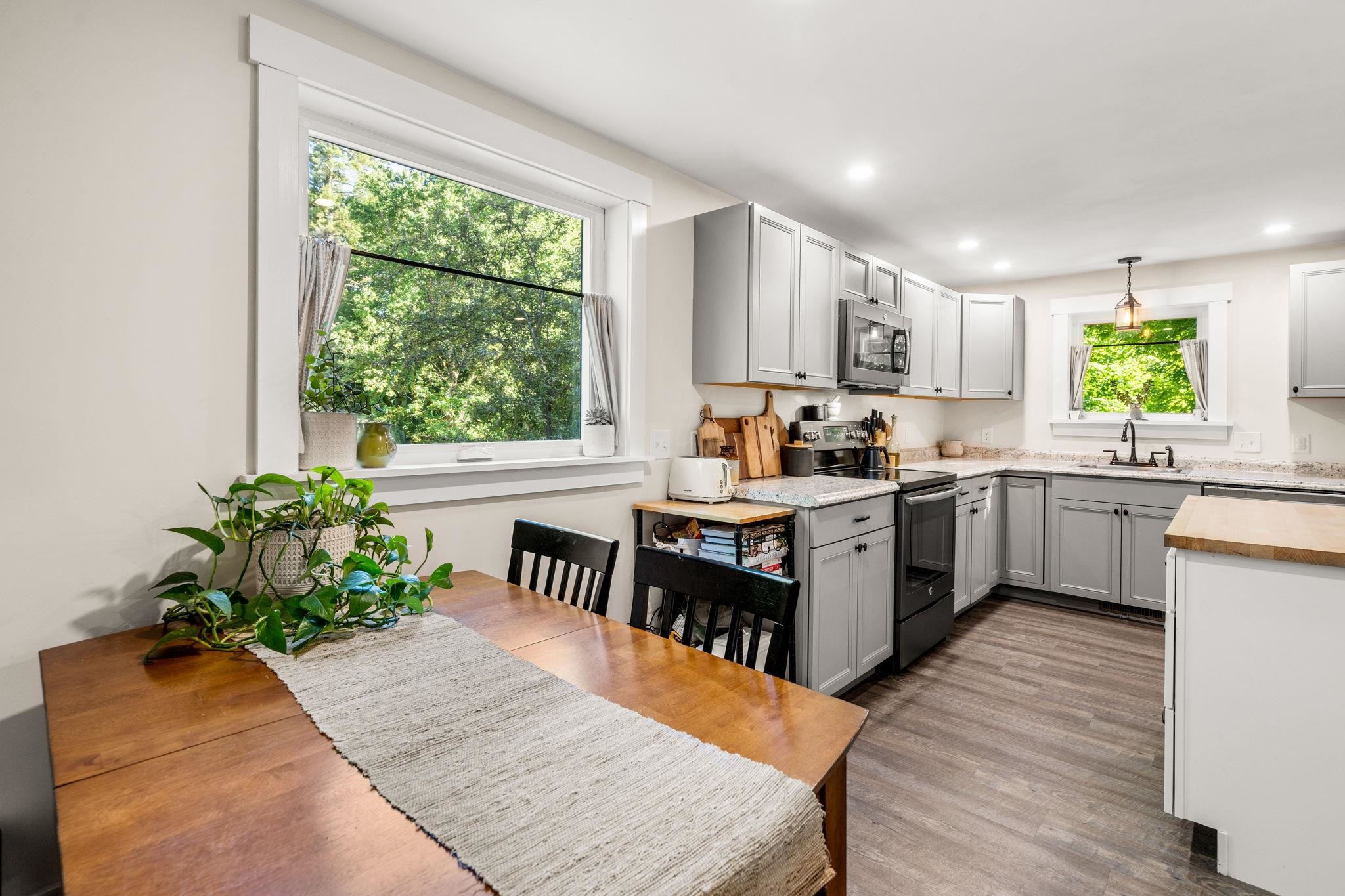 10 School Street Epping, NH 03042 - Photo 28 of 30