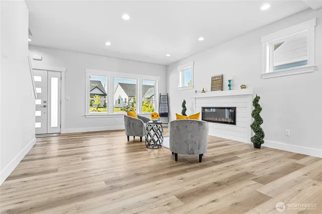 $645,000 | 2832 Hazelwood Drive, Blaine, WA 98230