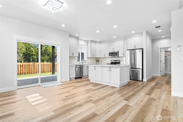 $645,000 | 2832 Hazelwood Drive, Blaine, WA 98230