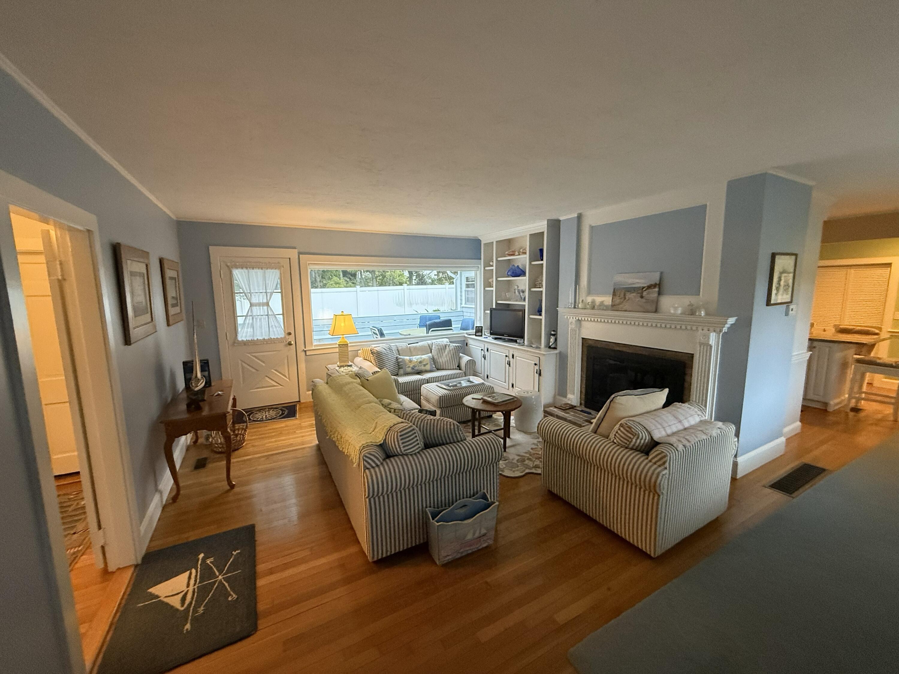 40 Studley Road Hyannis, MA 02601 - Photo 3 of 19 IMG_6964