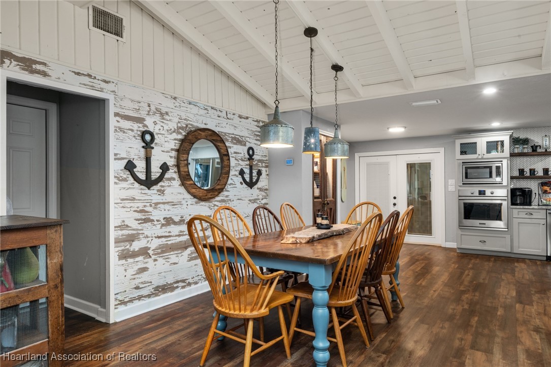 59 Twin Lakes Road Lake Placid, FL 33852 - Photo 13 of 45 Rustic touches with an elegant layout