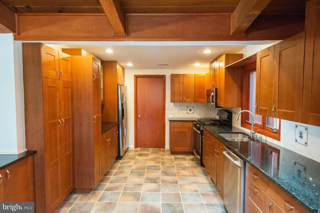 3013 Pine Spring Road Falls Church, VA 22042 - Photo 8 of 30 Interior (General)
