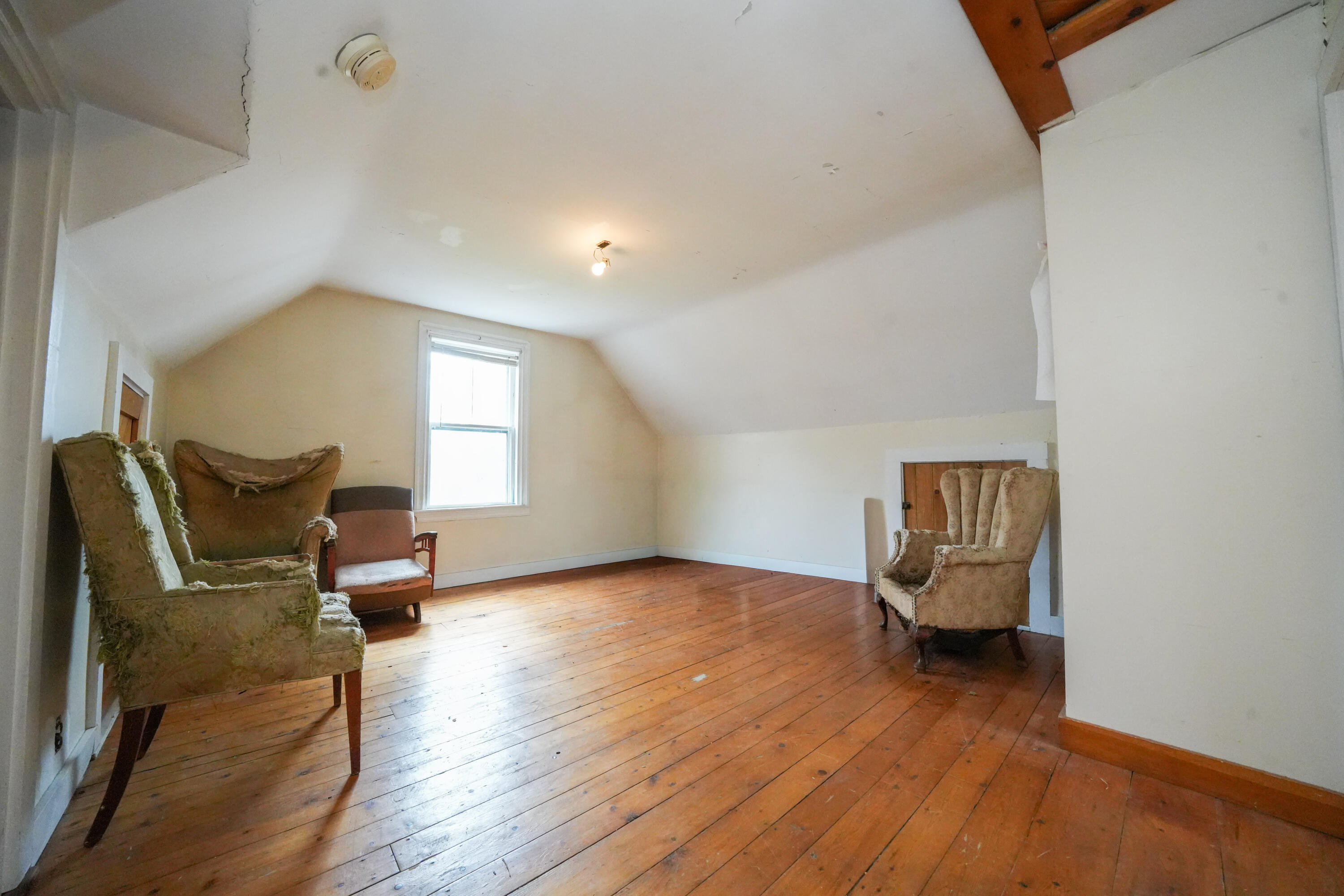 59 Wing Street Bangor, ME 04401 - Photo 18 of 29 Room