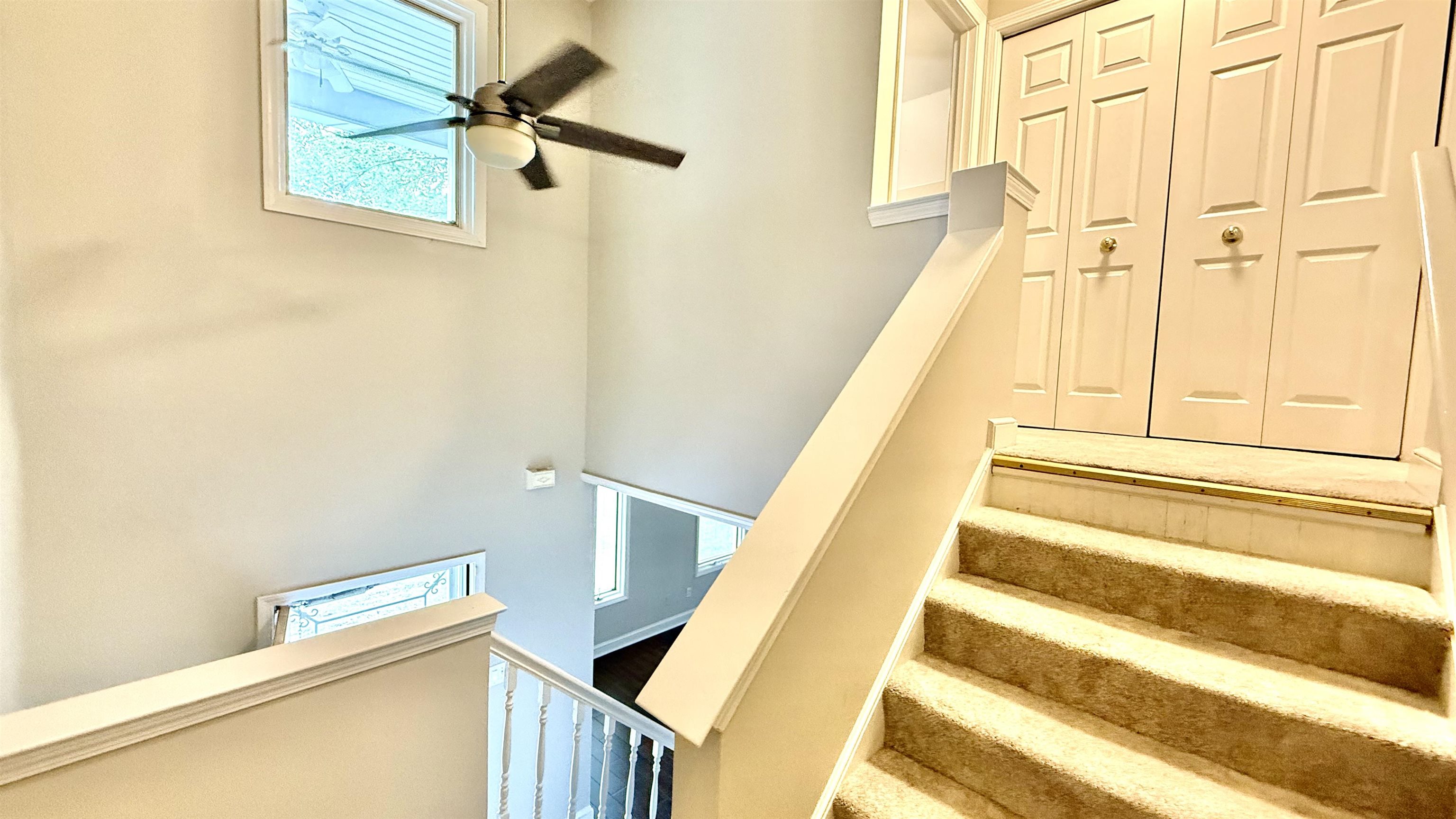 184 Marrakesh Circle Memphis, TN 38103 - Photo 13 of 34 a view of a staircase