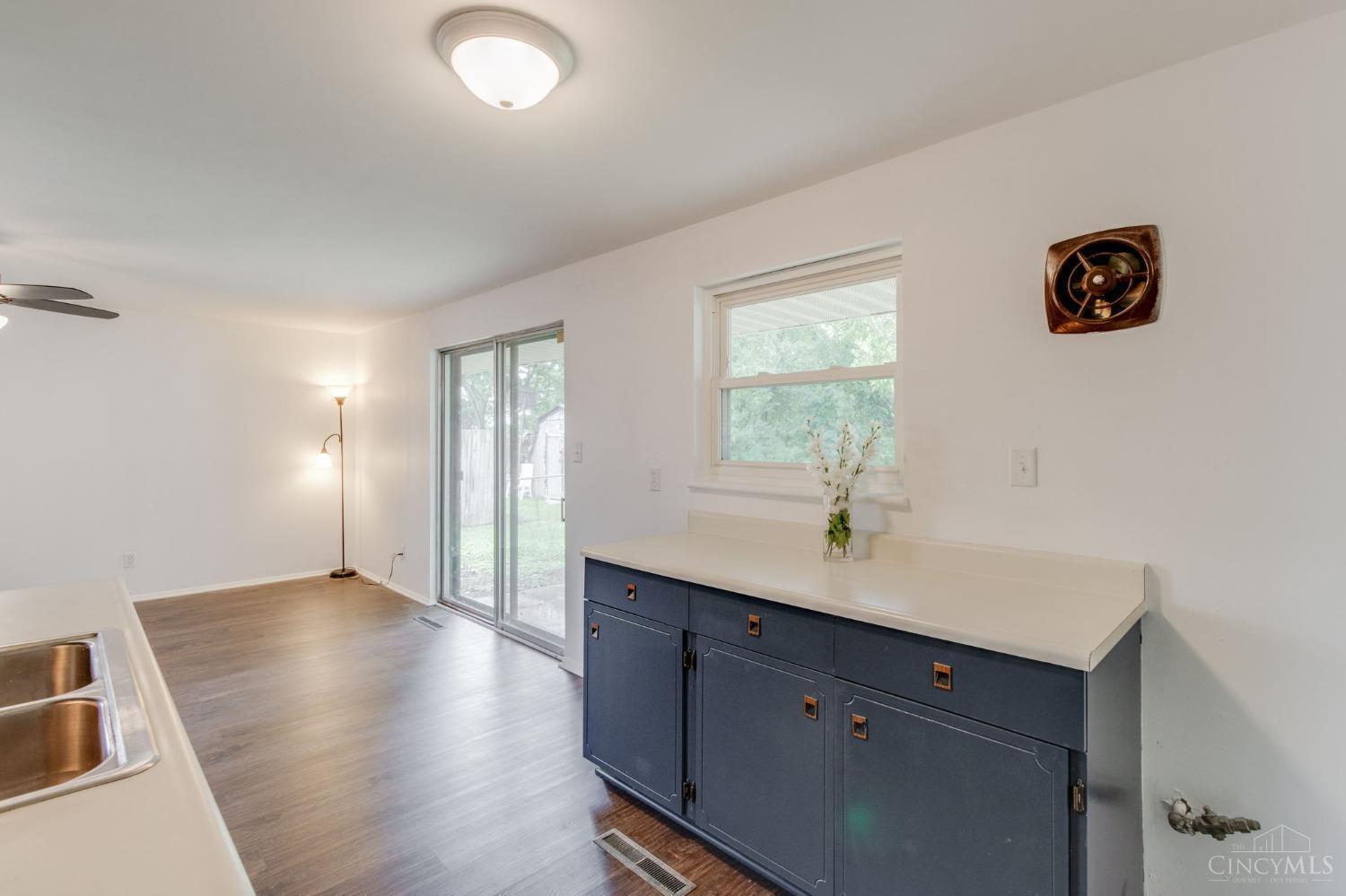 12146 Benadir Road Springdale, OH 45246 - Photo 12 of 32 Gallery Image 12