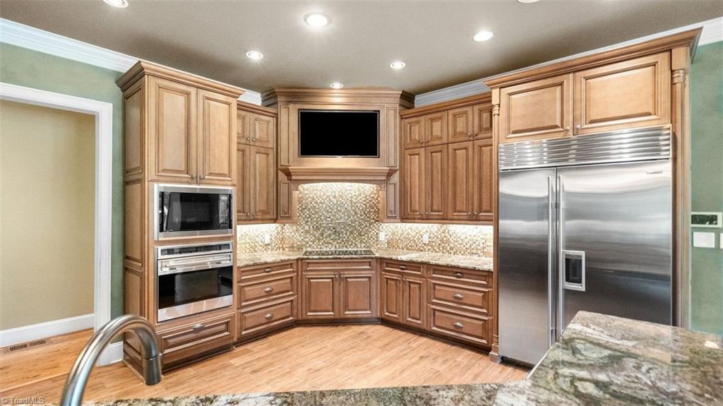 636 Lee Road Thomasville, NC 27360 - Photo 10 of 48